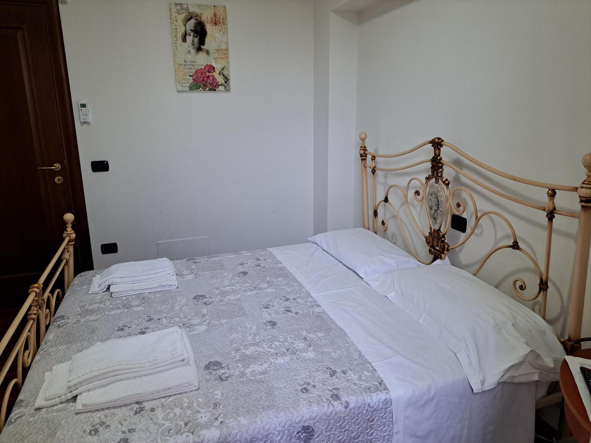 B & B Le Tre Rose Tollo Exterior foto